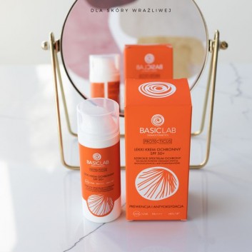 Basiclab Protecticus lekki krem ochronny SPF50+ 50 ml
