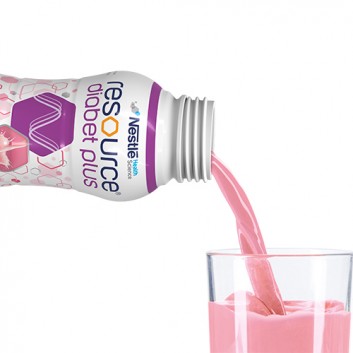 Resource Diabet Plus preparat odżywczy w płynie smak truskawkowy 4x 200 ml