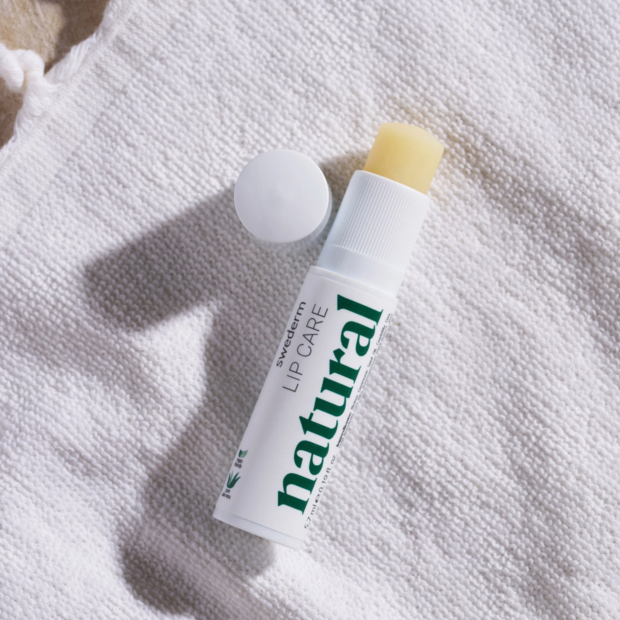 Swederm Lip Care Ochronna i regenerująca pomadka do ust, 5,7 ml