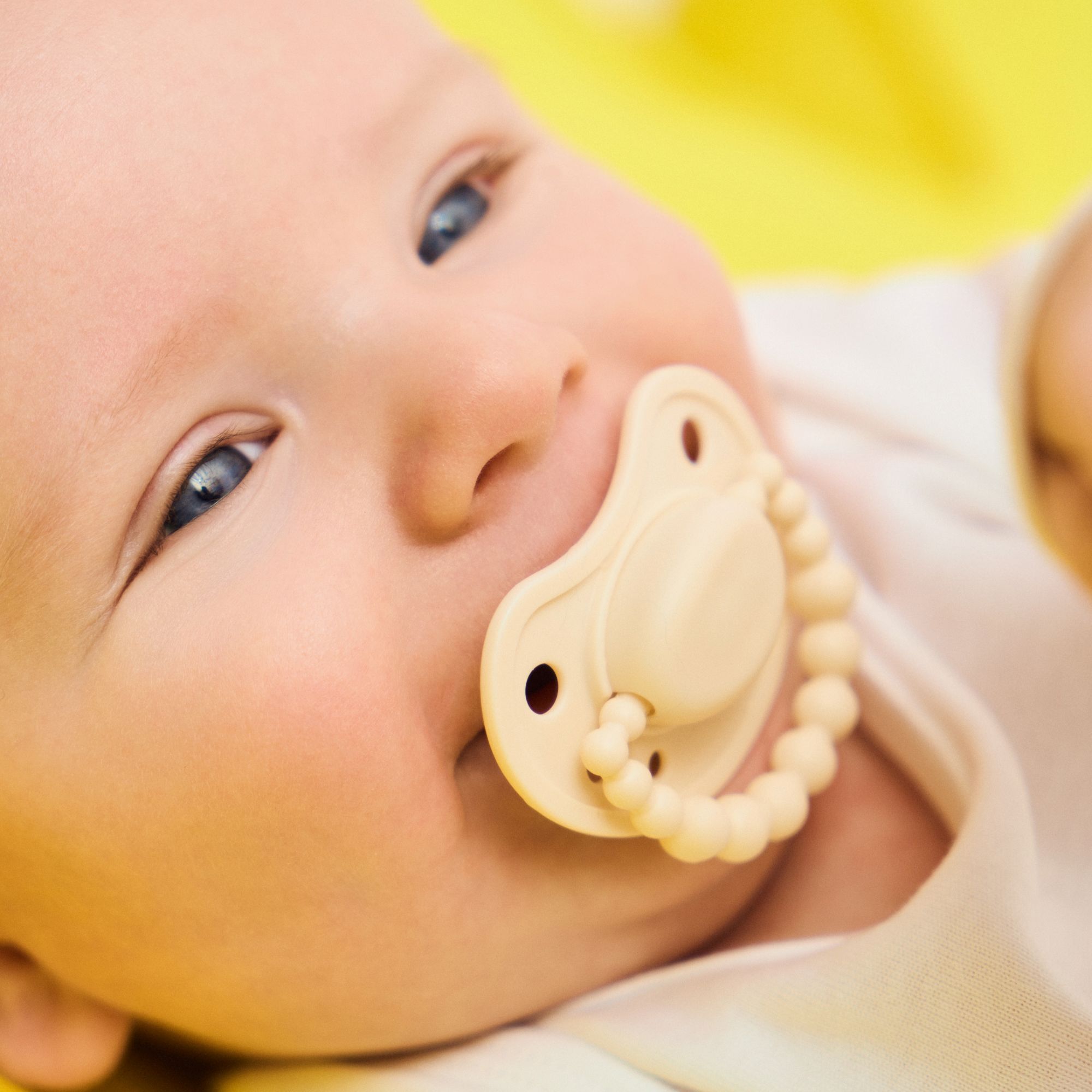 LUU Kids Smoczek pozycjonujący American Cream 6m+, 1 sztuka