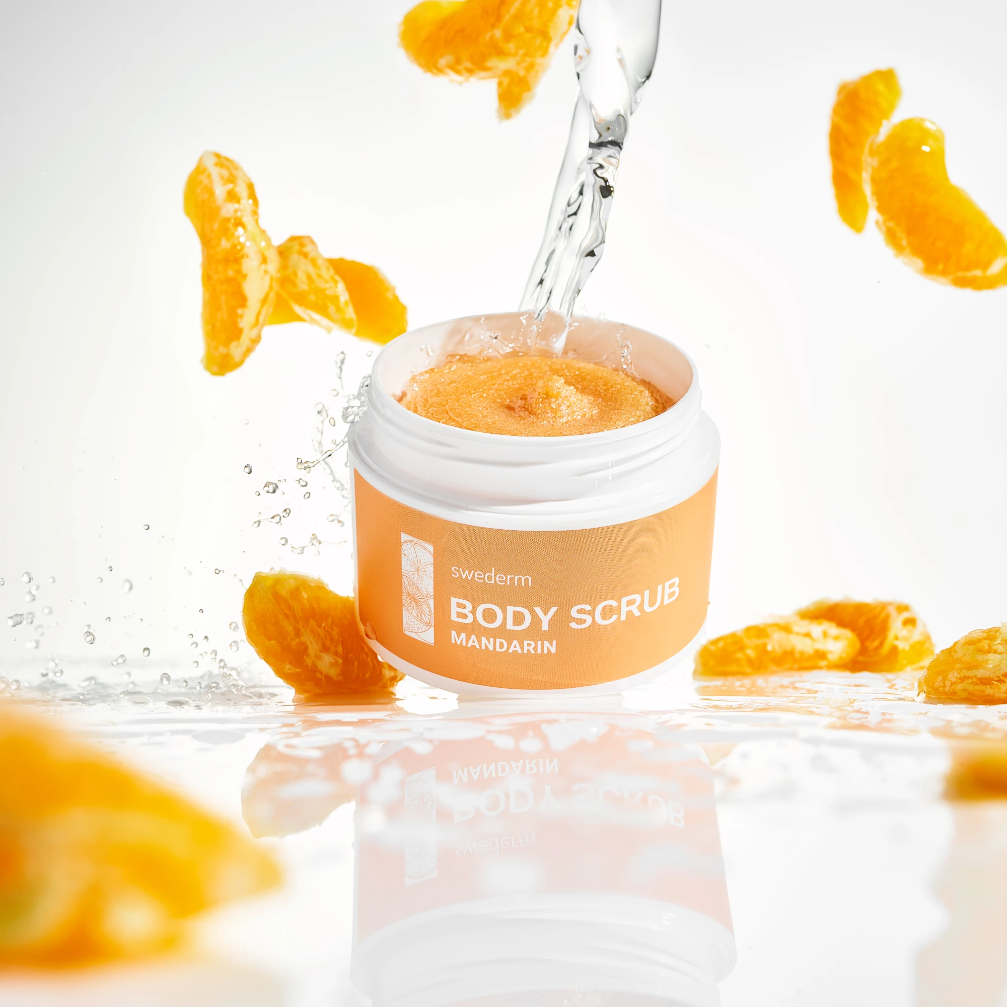 Swederm Body Scrub Mandarin Cukrowo-solny peeling do ciała z witaminą E o zapachu mandarynki, 275 g 
