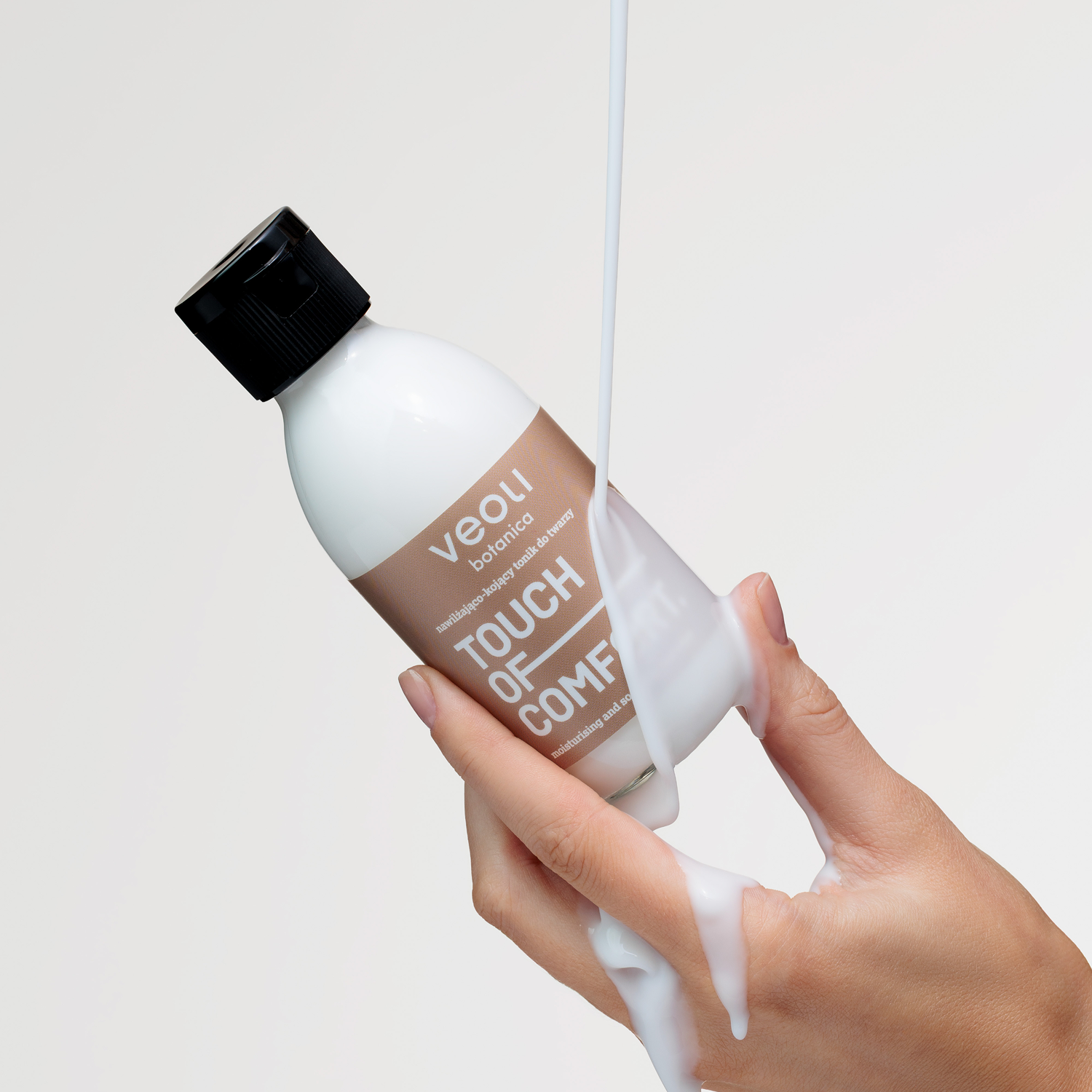 Veoli Botanica Touch Of Comfort Nawilżająco-kojący tonik do twarzy, 150 ml