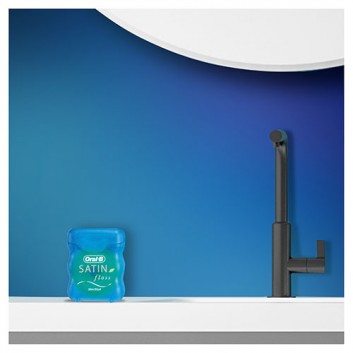 Oral-B Satin Floss woskowana nić dentystyczna 25 metrów