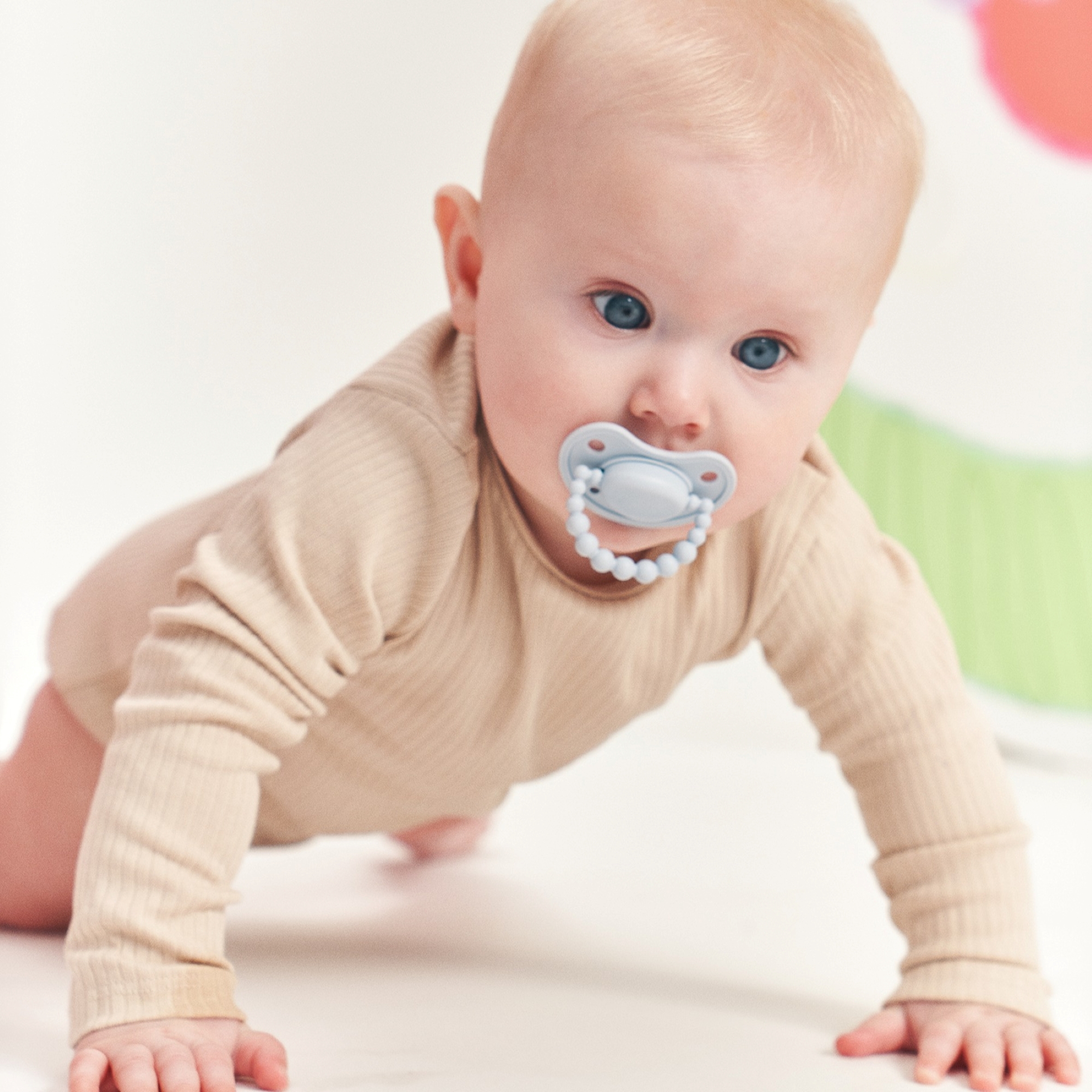 LUU Kids Smoczek pozycjonujący Baby Dove 0-3 m, 1 sztuka